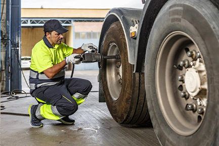 Mobile Tyre Repair Service Tyre Repair in Little River Tyre Replacement at Home